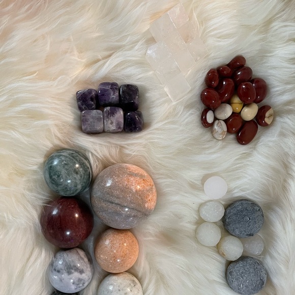 Variety of Crystals (Tumbles, cubes & Spheres) - Picture 2 of 2